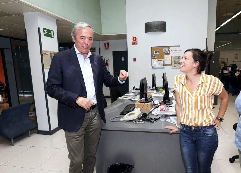 Visita de Jorge Azcón a la redacción