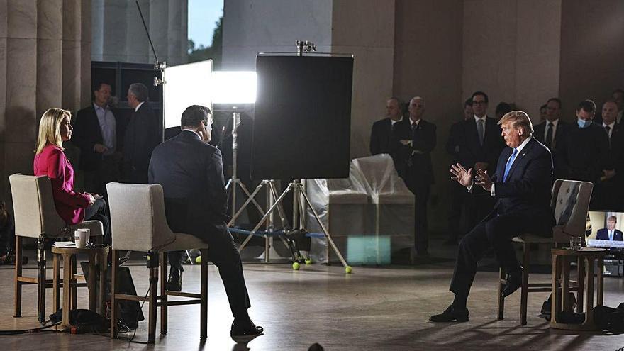 Donald Trump, entrevistat pel canal Fox News al Lincoln Memorial de Washington.