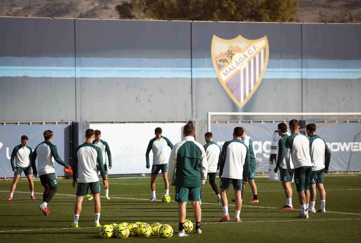 Imagen de un entrenamiento del Málaga CF en el anexo.