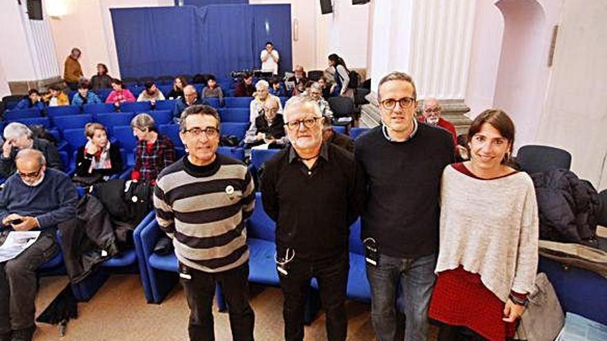 La taula rodona celebrada ahir a la tarda a la Casa de Cultura, de Girona.