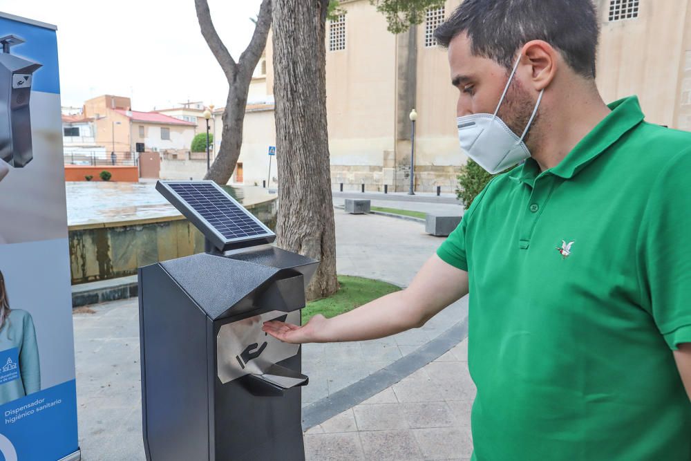 Orihuela instala dispositivos de gel en sus calles