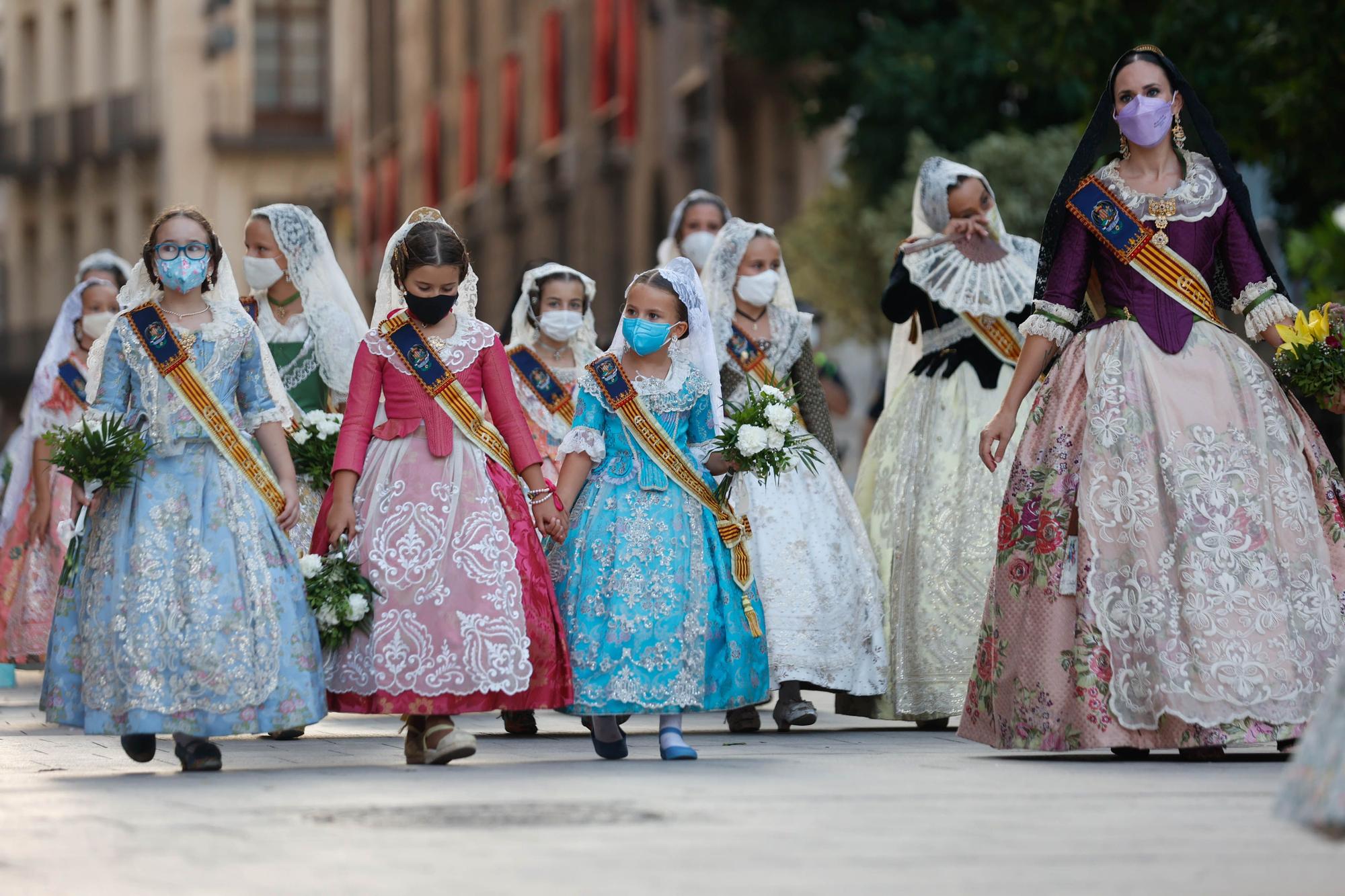 Búscate en el segundo día de Ofrenda por la calle Caballeros (entre las 19.00 y las 20.00 horas)