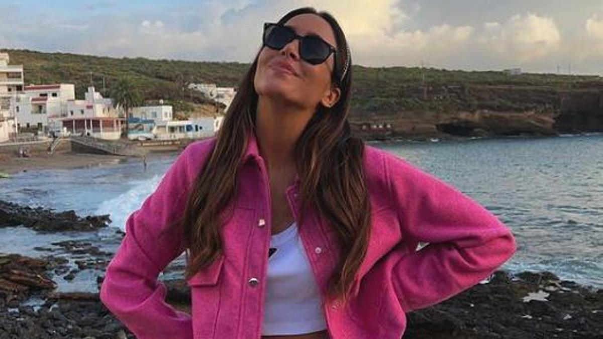 Rocío Osorno con chaqueta rosa de Zara