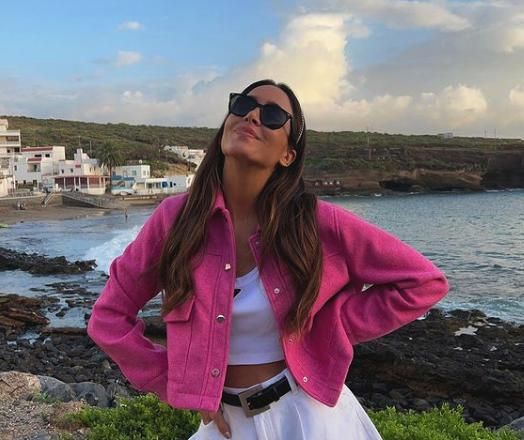 Rocío Osorno con chaqueta rosa de Zara