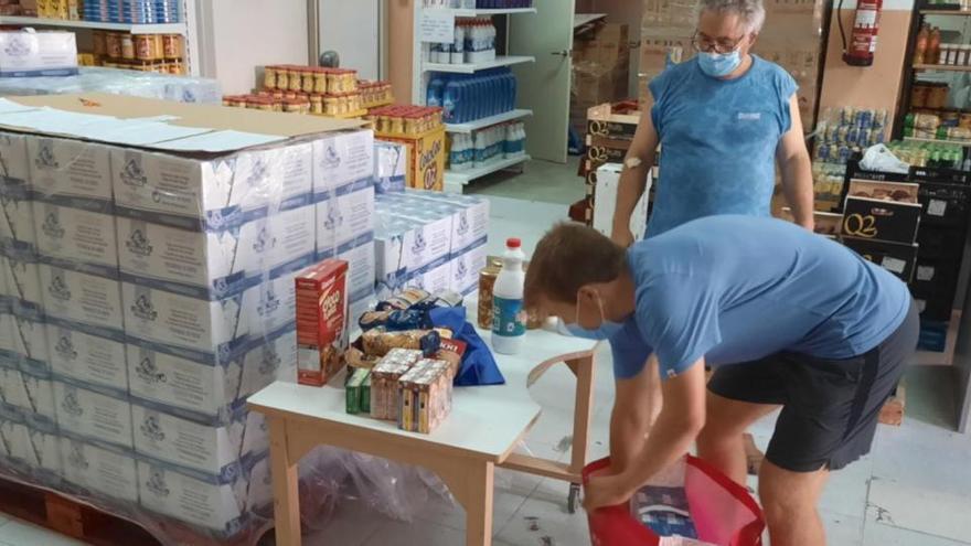 Voluntaris al Centre de Distribució d&#039;Aliments