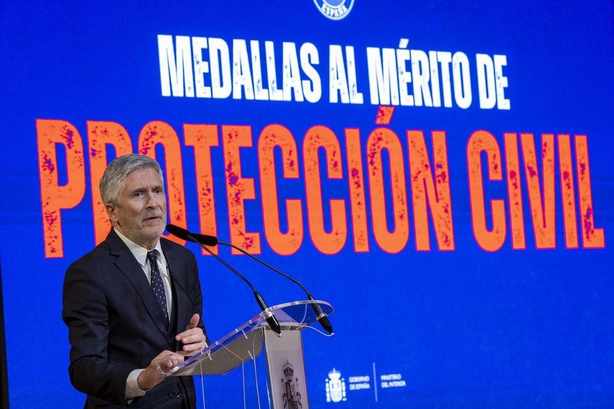 El ministro de Interior, Fernando Grande-Marlaska, durante el acto de entrega de las Medallas al Mérito de Protección Civil, este jueves en Madrid.