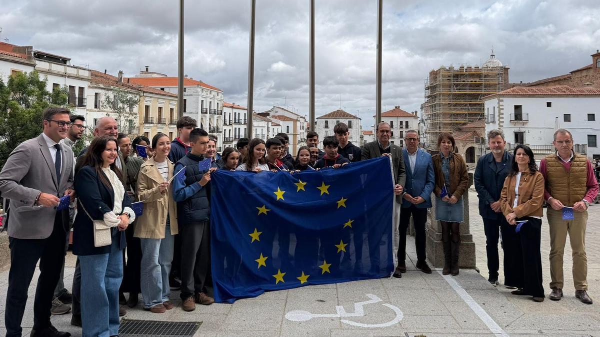 Bandera europea en el Ayuntamiento de Cáceres.
