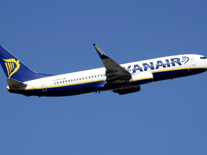 Ryanair vuelve a ser la aerolínea que más CO2 emite a la atmósfera: este es el ránking