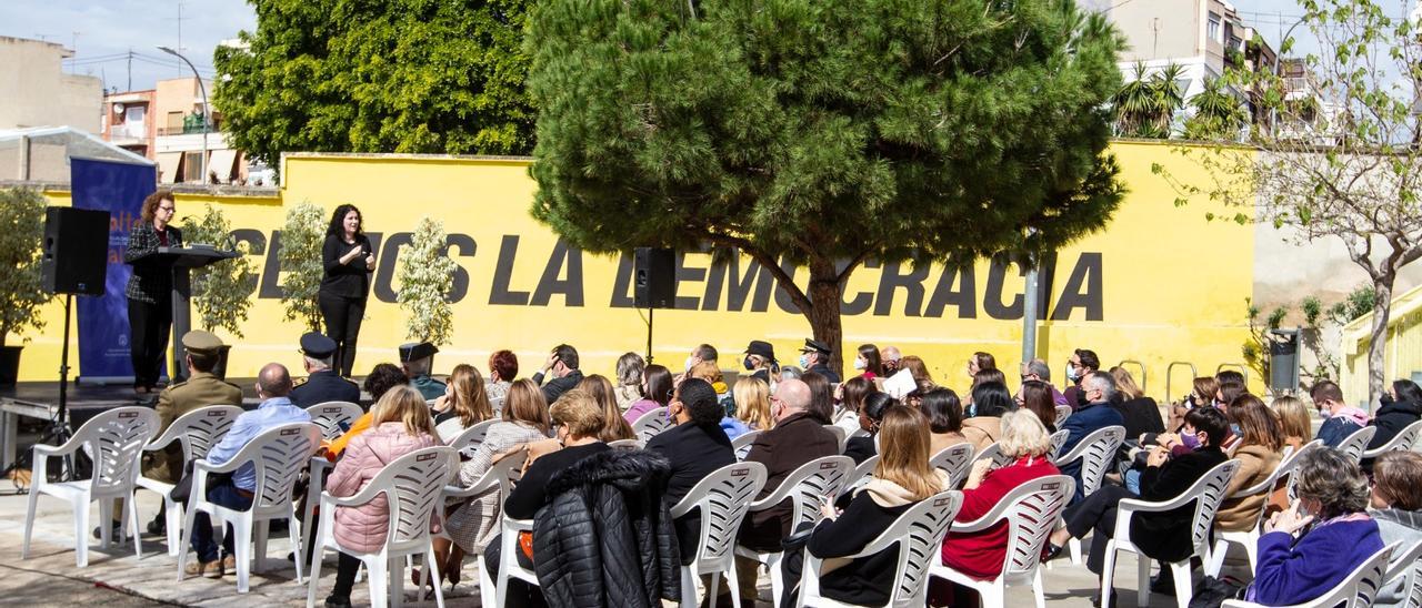 Acto institucional del Ayuntamiento en Las Cigarreras por el 8M