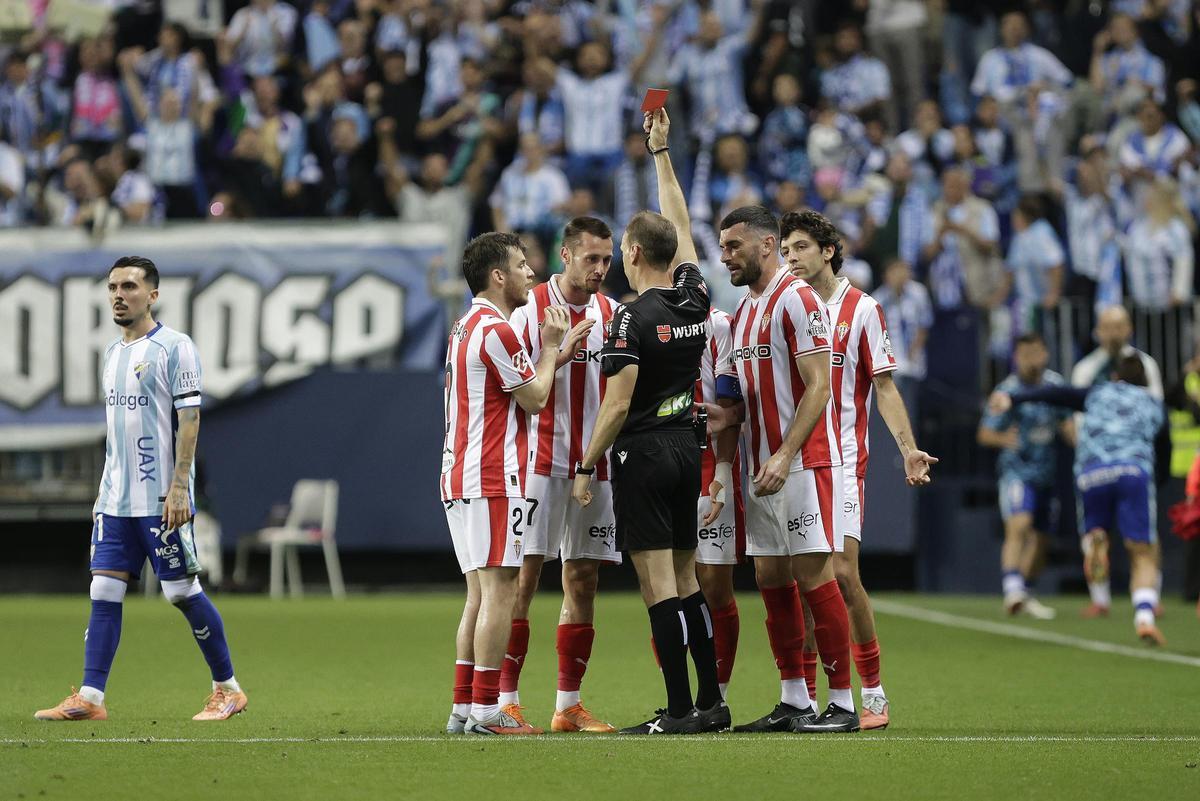 Imágenes del encuentro entre el Málaga y el Sporting