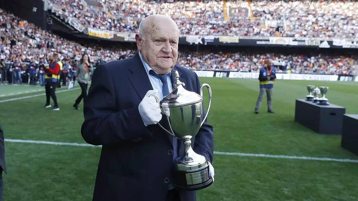 Vicente Guillot, la leyenda valencianista tendrá su homenaje en el 85 aniversario de su nacimiento.