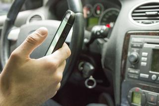 El Congreso vota la nueva ley de tráfico: 6 puntos menos por usar el móvil