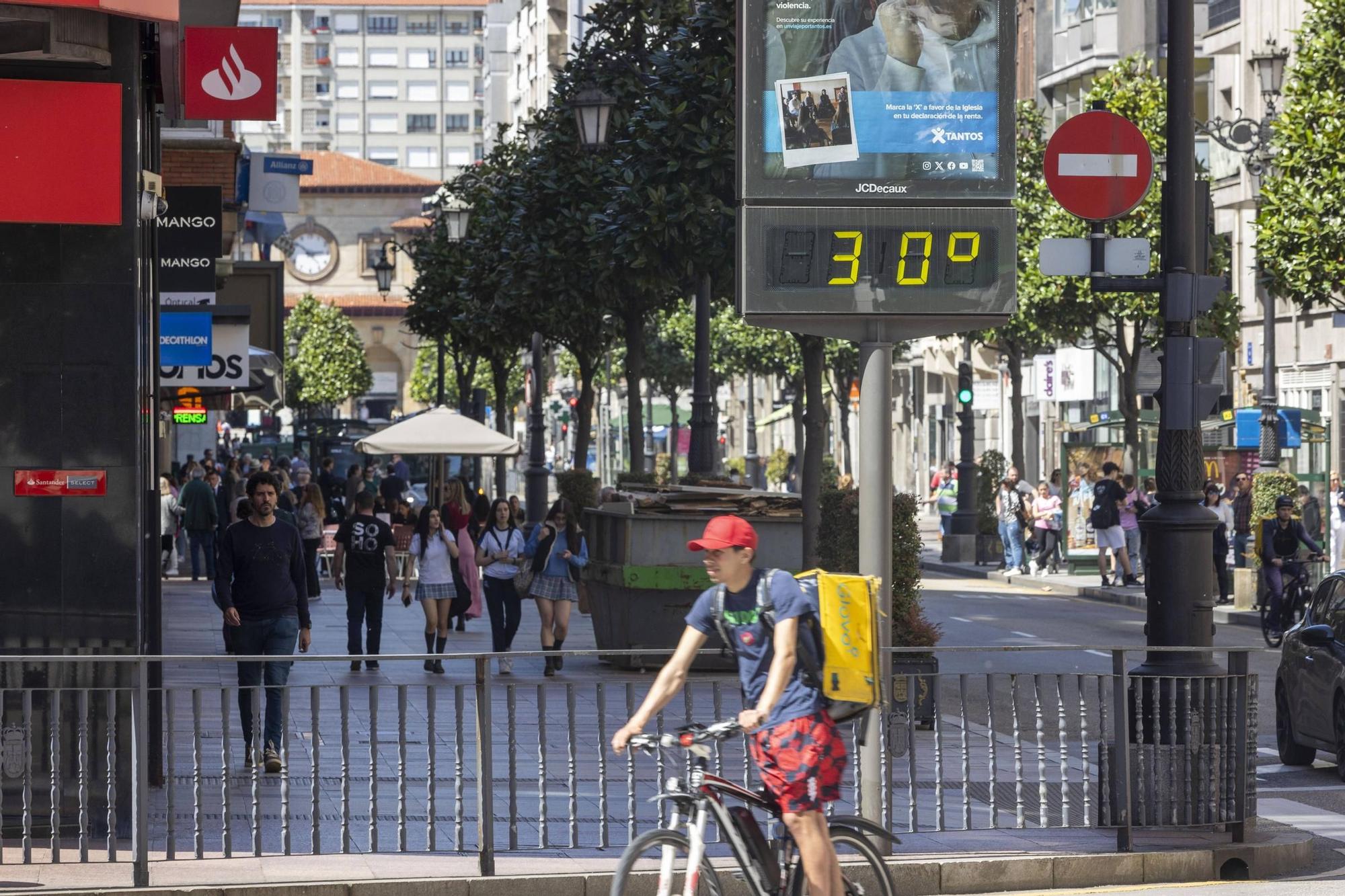 La primavera adquiere tintes veraniegos en Asturias: así fue la jornada de calor en Oviedo