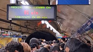 Andén de la Línea 5, colapsado esta mañana.