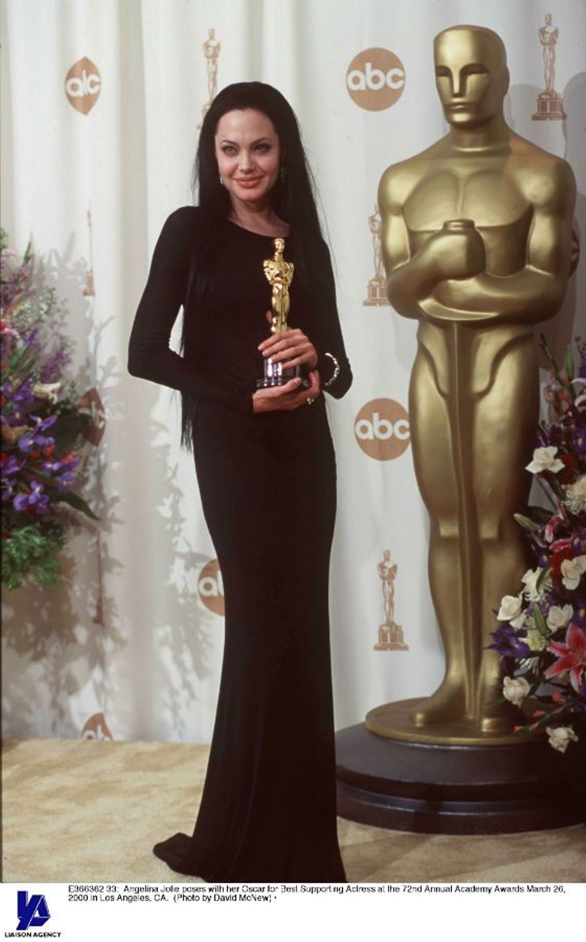 El primer Oscar de Angelina Jolie