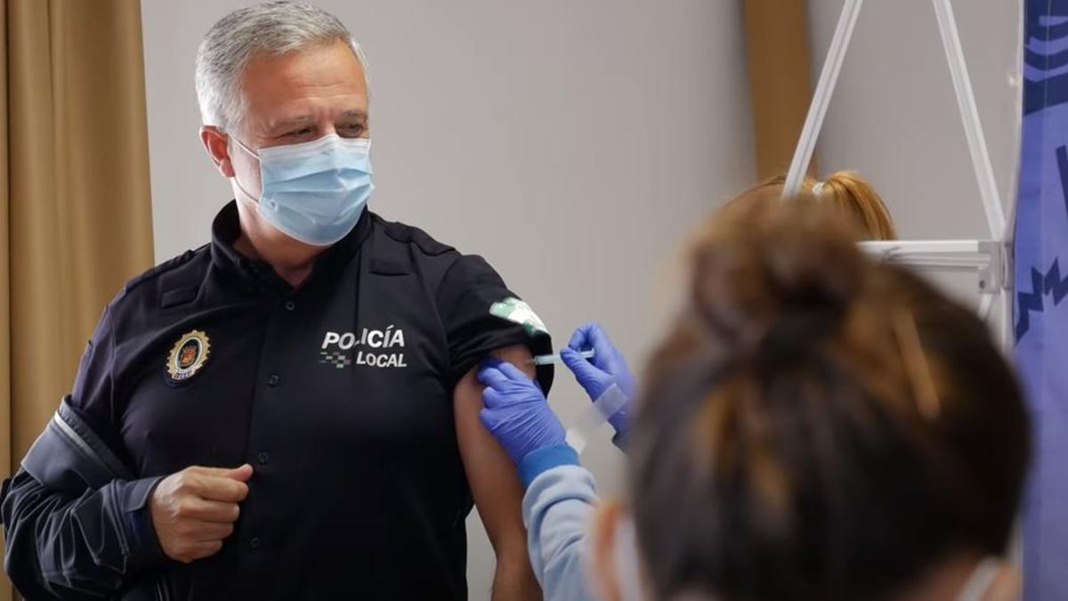 Vacunación de agentes de la Policía Local de Málaga