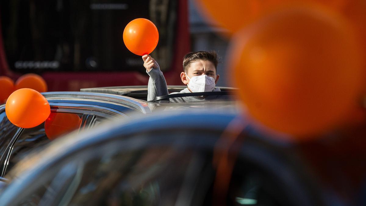 La protesta contra la ley Celaá llena de coches el centro de Alicante