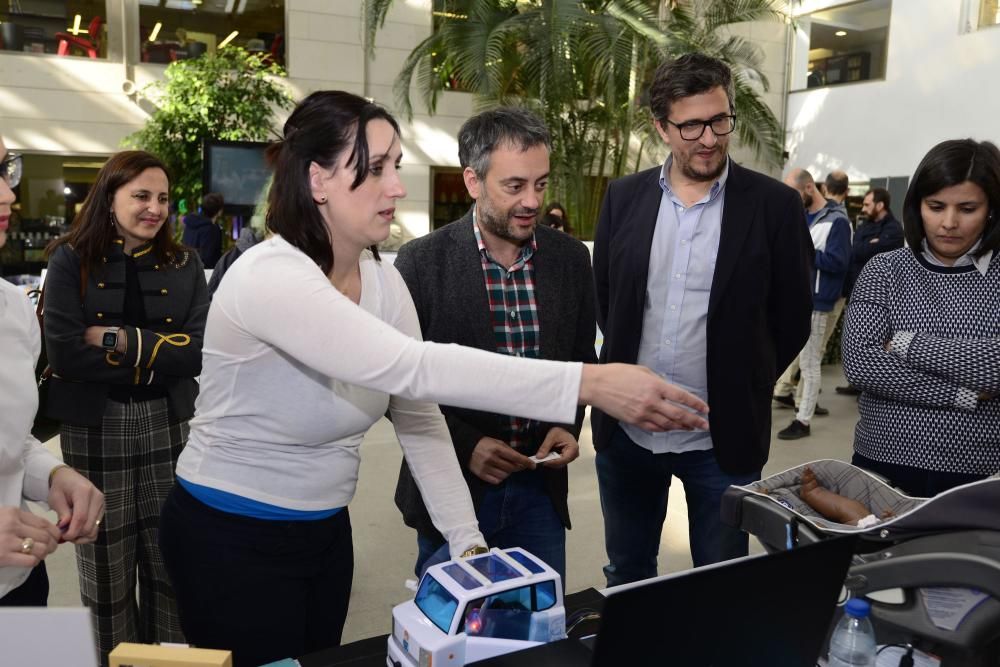 Estudiantes de ciclos formativos presentan sus proyectos de emprendimiento en el Fórum. Apuestan por el medio ambiente, el reciclaje y las nuevas tecnologías.