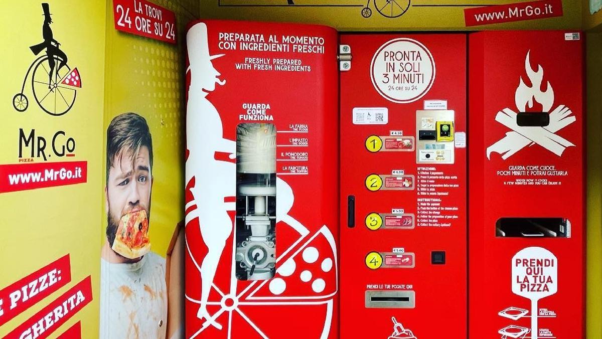 Roma estrena la primera màquina expenedora que cuina pizzes al moment Roma estrena la primera màquina expenedora que cuina pizzes al moment