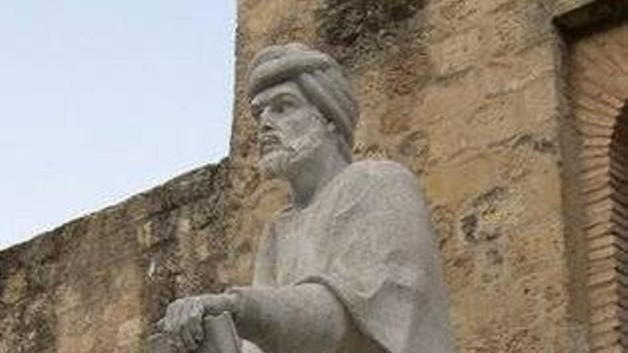 Sadeco restaurará la escultura de Averroes con colaboración de Loyola, Diputación y otras empresas