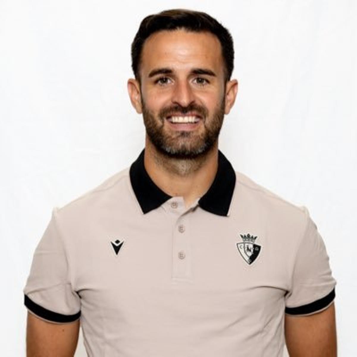 Darío Navarro con Osasuna