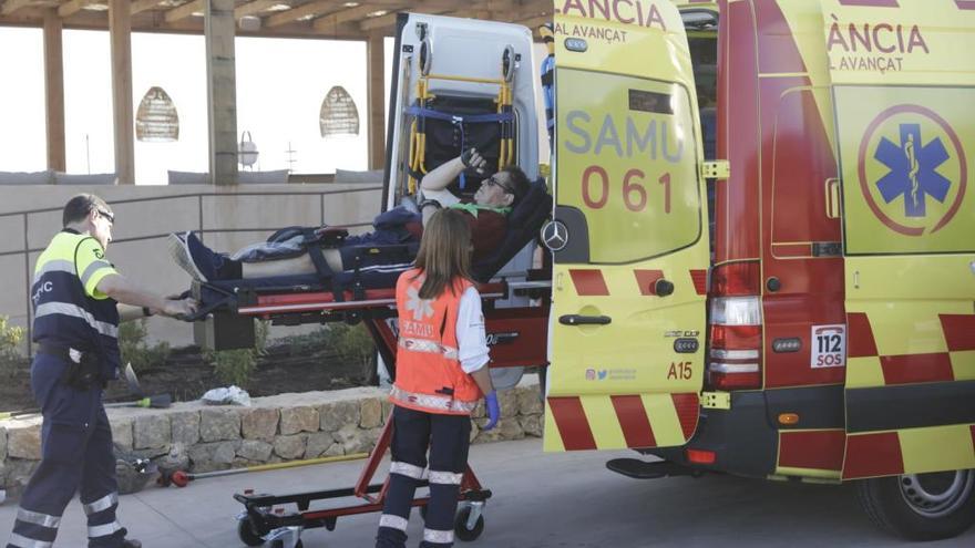 Liberan a un ciclista con un freno clavado en un brazo en Palma