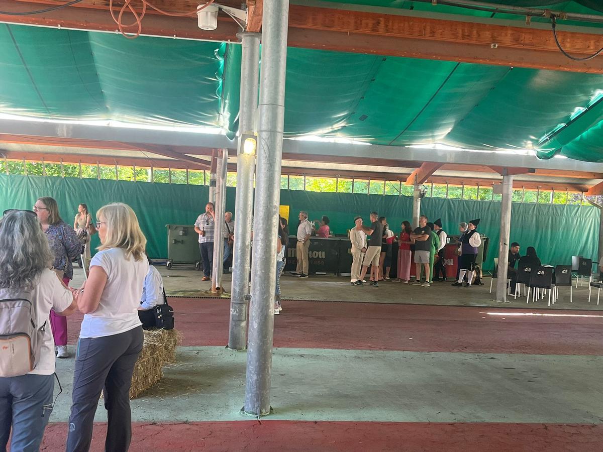 En imágenes: Mucho público en Somiedo en el encuentro de las "polas" asturianas y leonesas