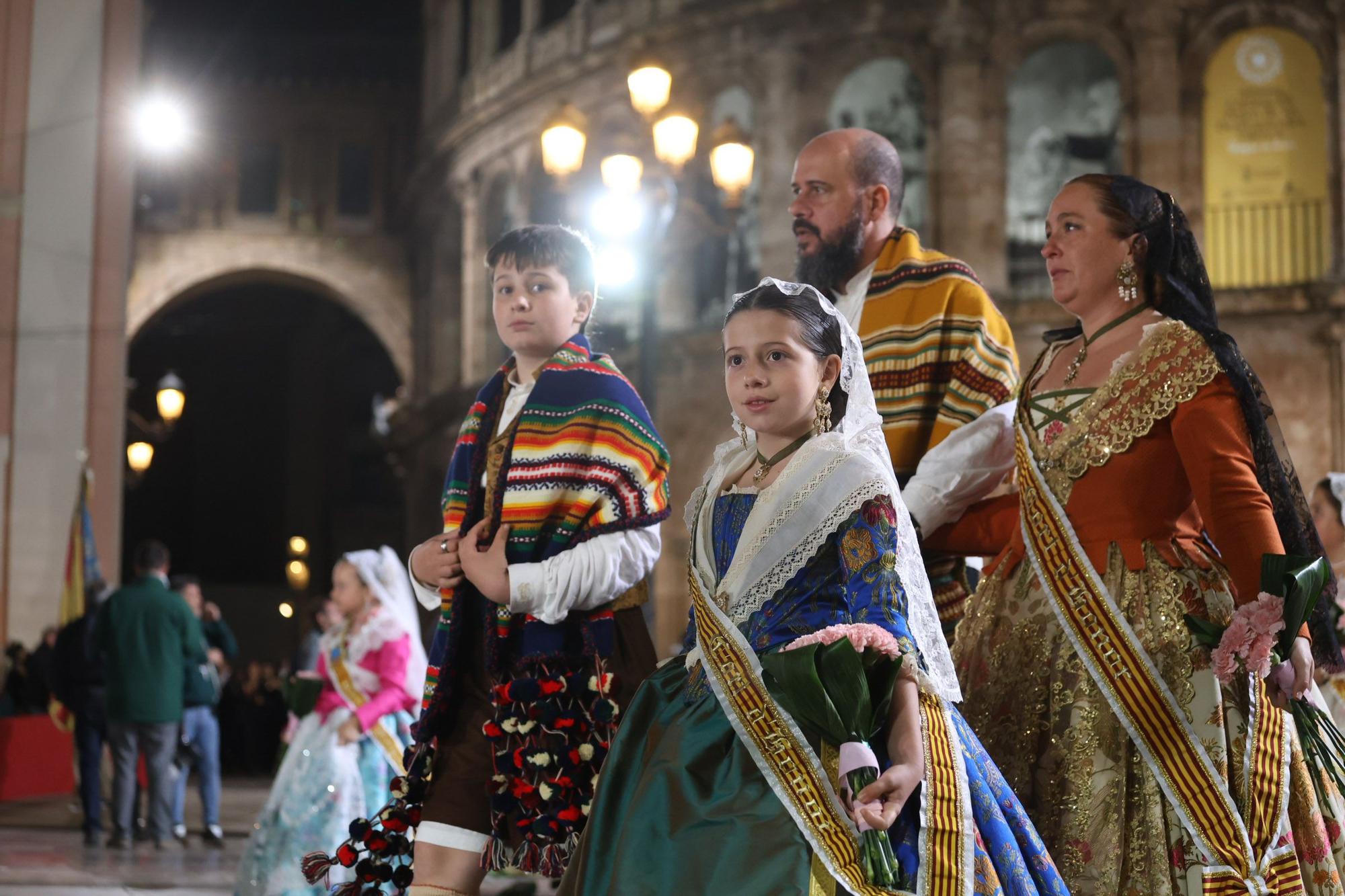 Búscate en el primer día de la Ofrenda en la calle San Vicente entre las 21 y las 22 horas