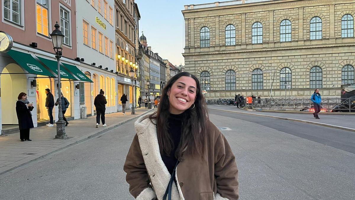 Marta García, universitaria barcelonesa, en Múnich, ciudad a la que ha emigrado para trabajar.