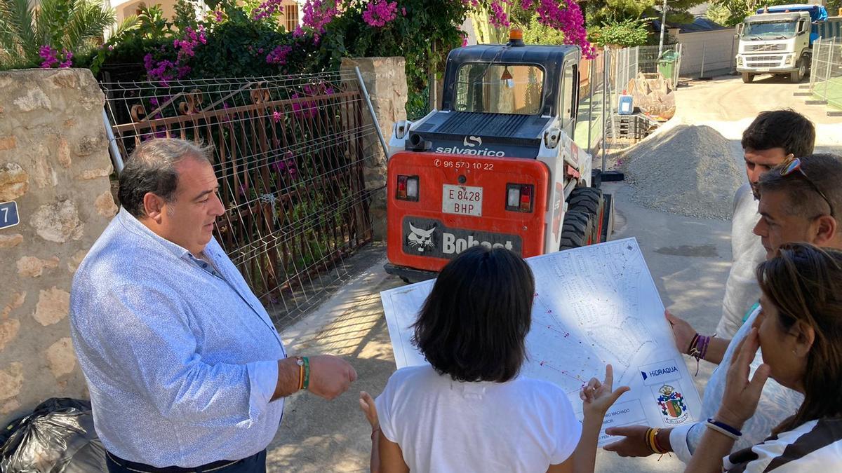 Ángel Noguera, concejal de Infraestructuras, en el inicio de la ejecución de las obras