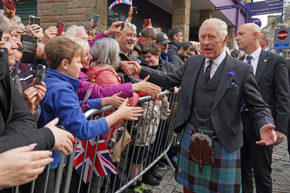 El rey Carlos III y Camila vuelven a Escocia: primer acto público tras el luto por la reina Isabel