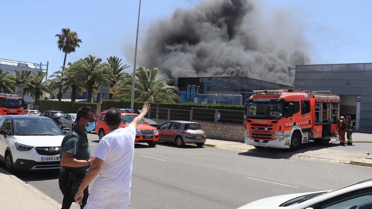 Incendio en una empresa química de Picassent