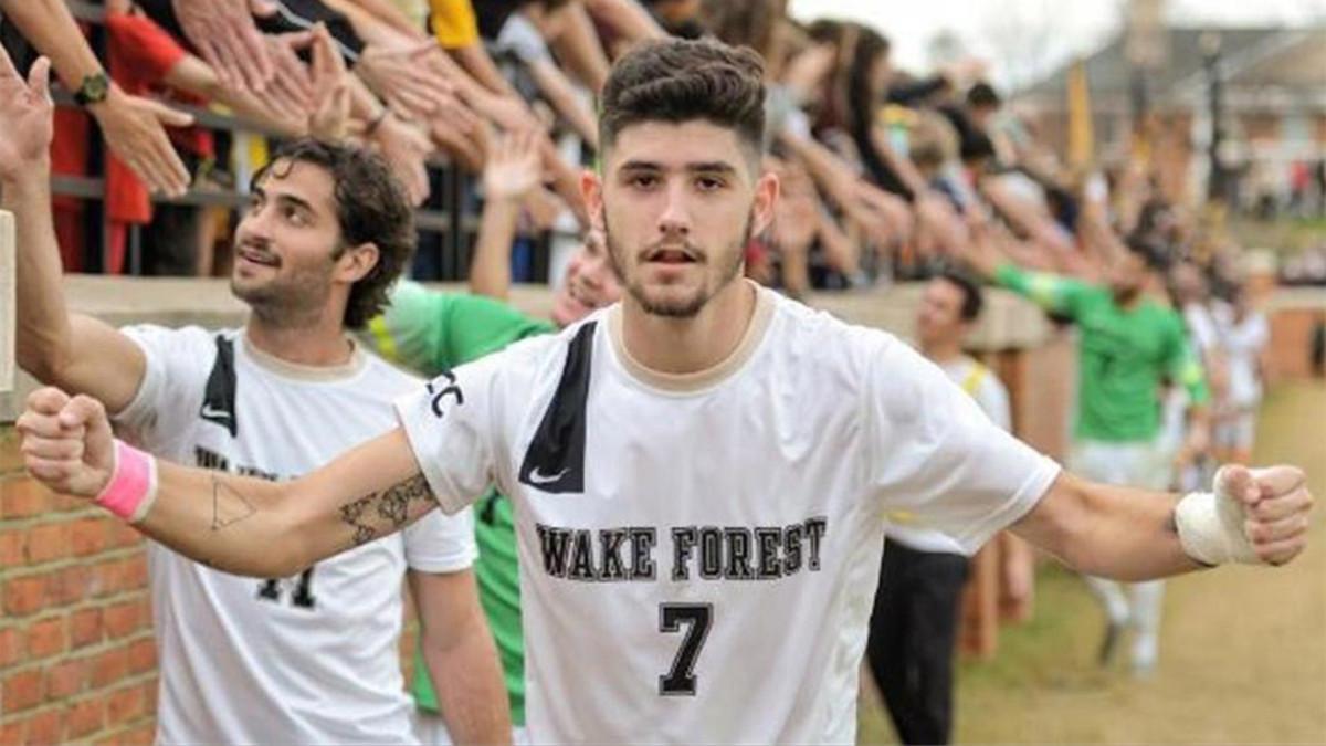 Jon Bakero juega en Wake Forest