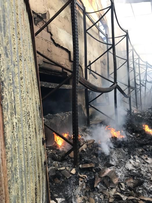 Controlado el incendio del polígono de Marratxí