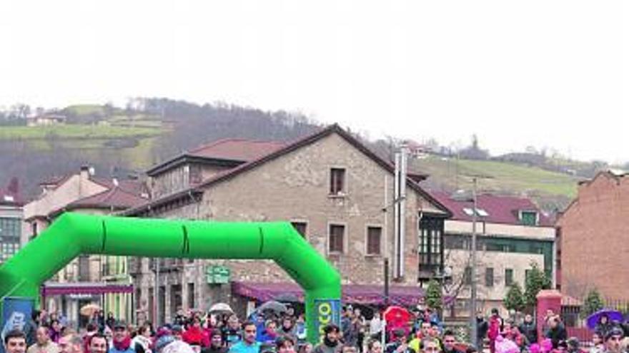 La carrera contra el cáncer reúne a 300 personas en Laviana