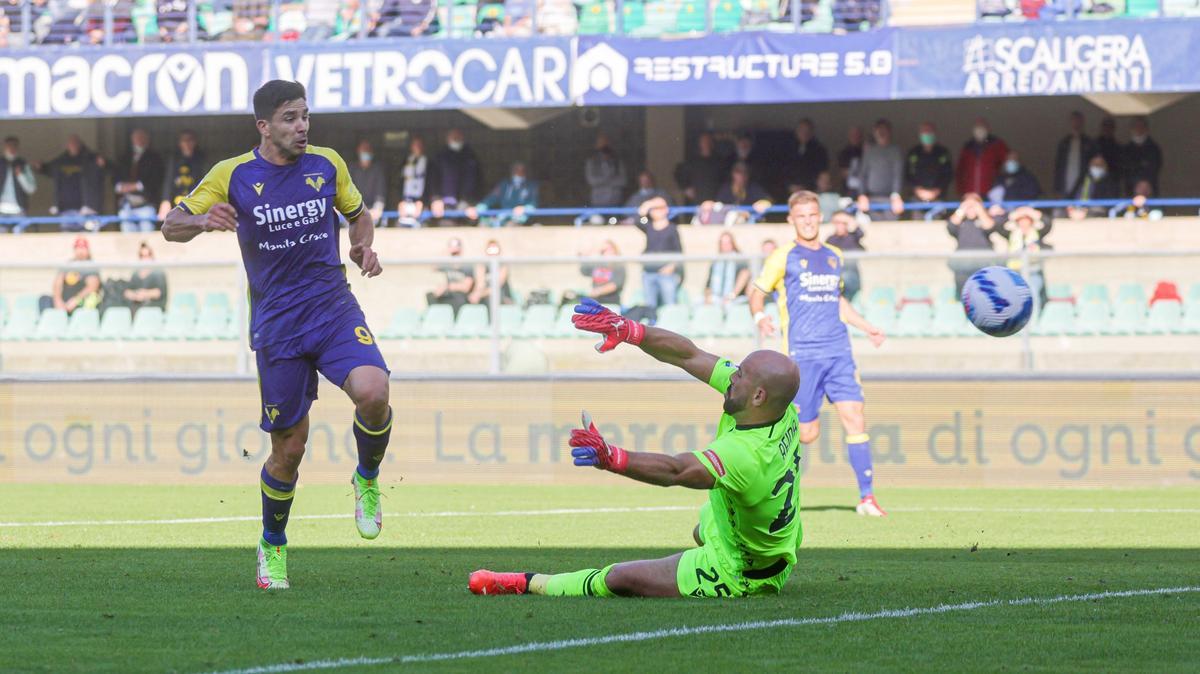 Giovanni Simeone enlluerna amb quatre gols al Lazio