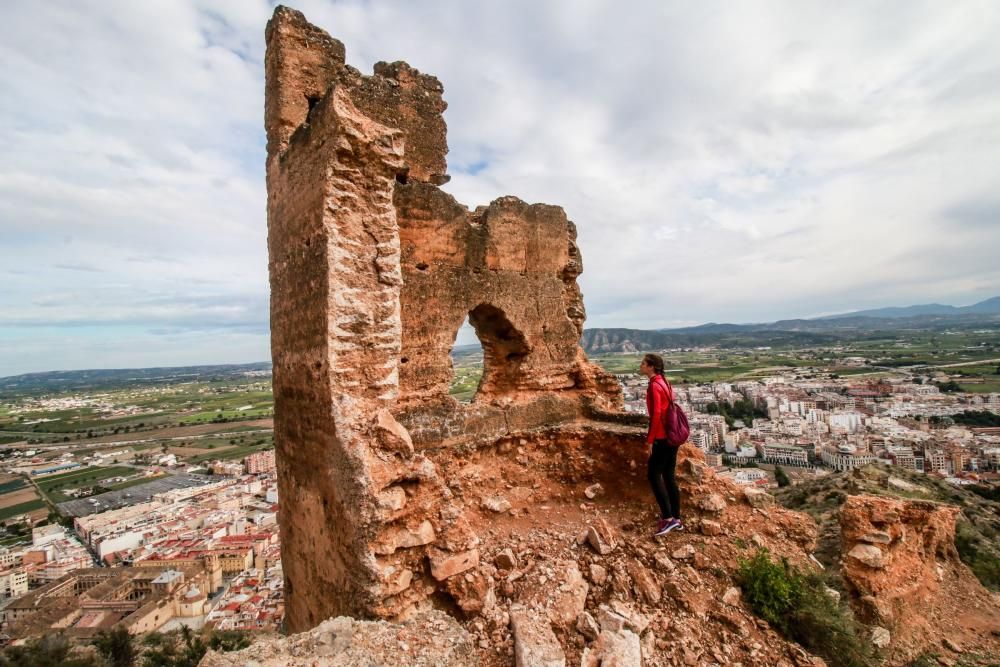 Derrumbe de parte de la Torre Taifal de Orihuela