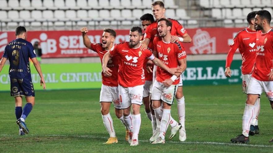 El Real Murcia se impone al UCAM en el derbi