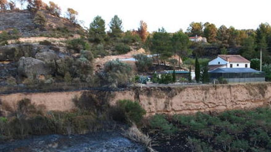 &quot;Vivim de l&#039;agricultura i ens ho han pres tot. Ha quedat tot socarrat&quot;