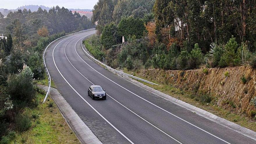 Circunvalación a Carril, una de las vías beneficiadas.