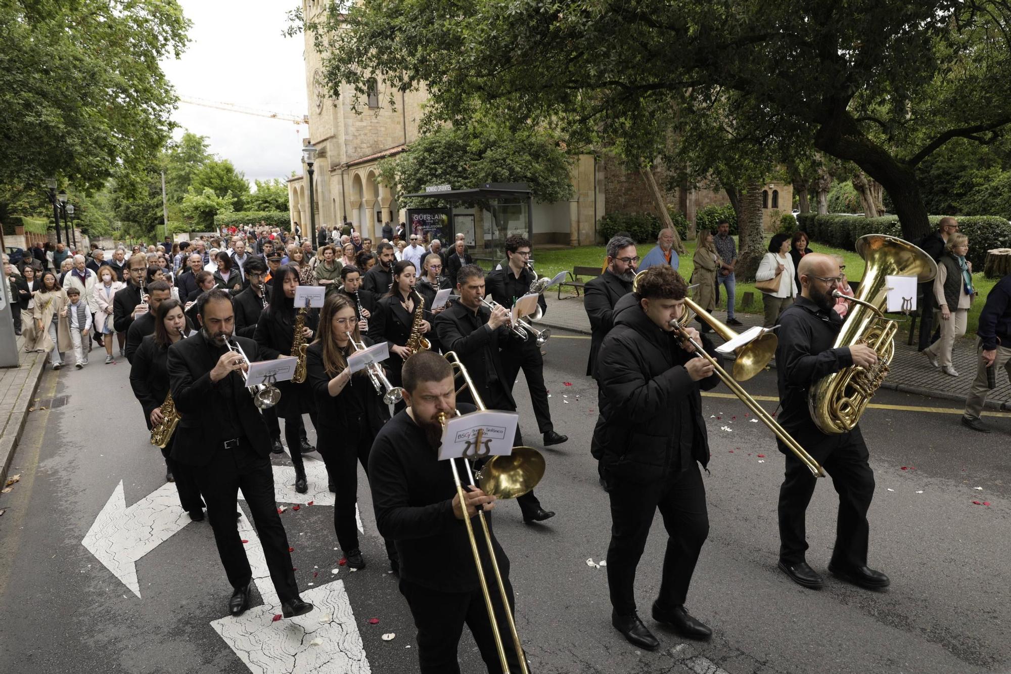 Así fue la procesión del Corpus en Somió (en imágenes)