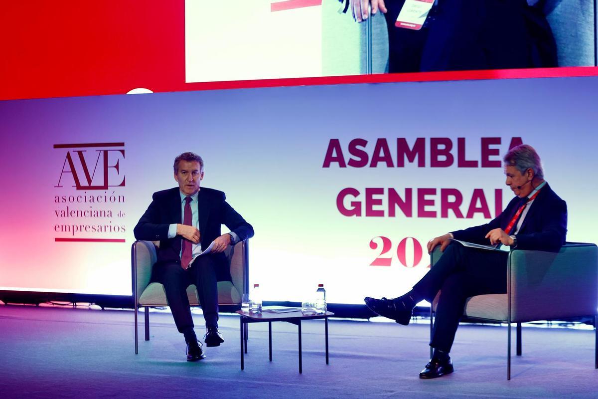 Feijóo, Llorca y Catalá asisten a la asamble de AVE