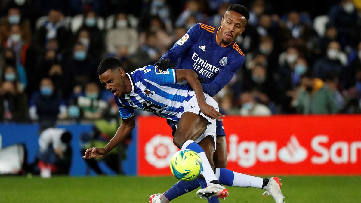 Militao ante la Real Sociedad