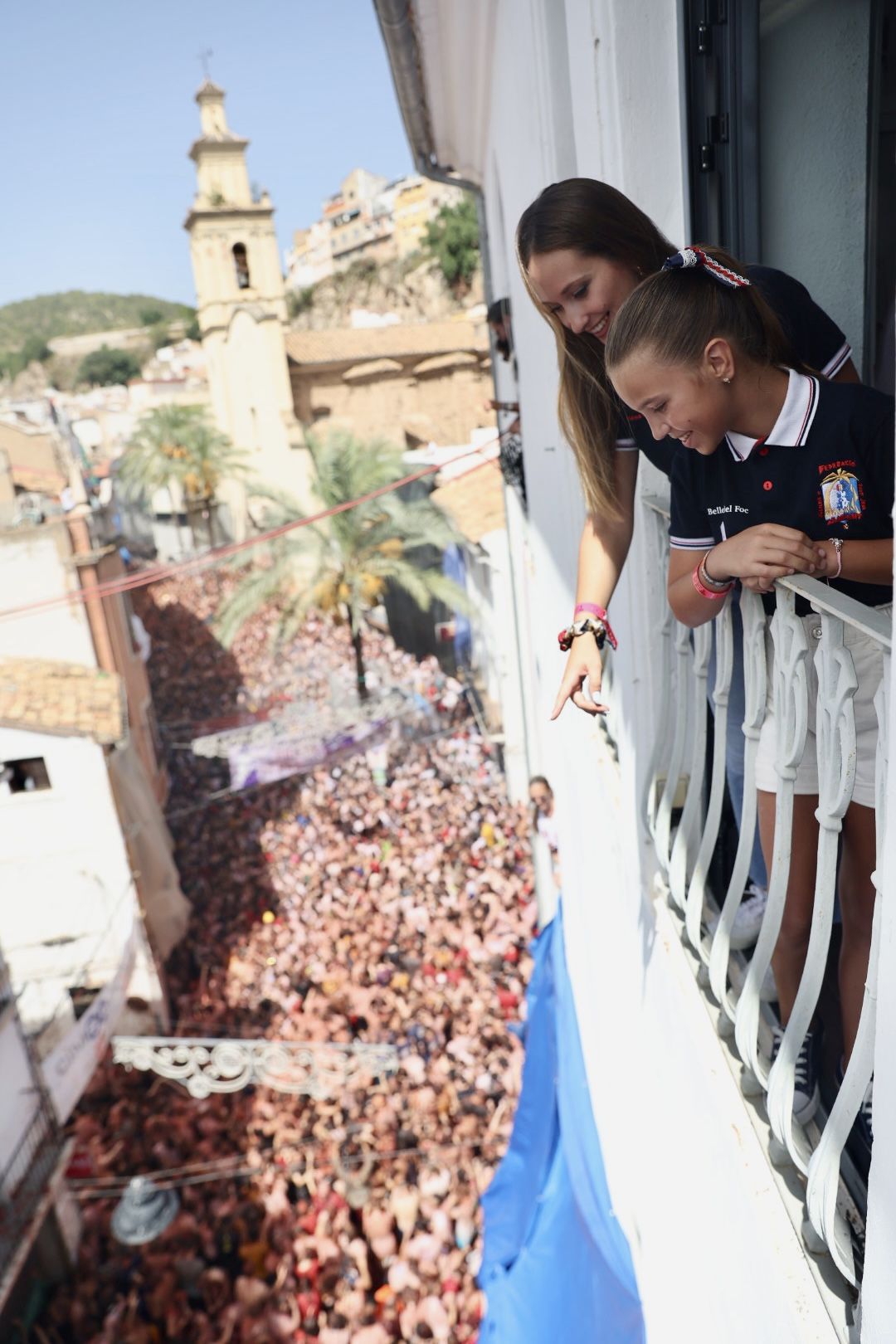 Fallas y Hogueras se empapan de Tomatina