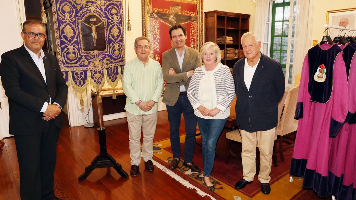 De izquierda a derecha: José Manuel Cabaleiro, Miguel Ángel Ratón, Carlos Borrás, Marora Martín-Caloto y Julio Rivera.   | // MARTA G. BREA