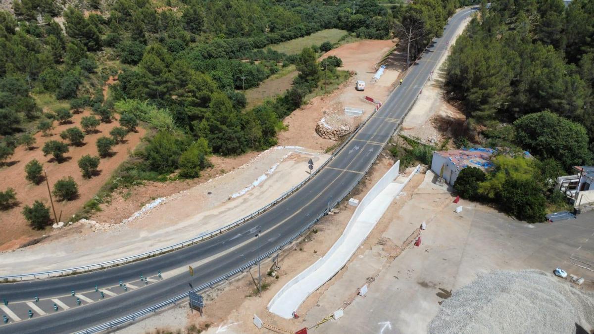 Las obras de la CV-425 que une Buñol y Alborache.