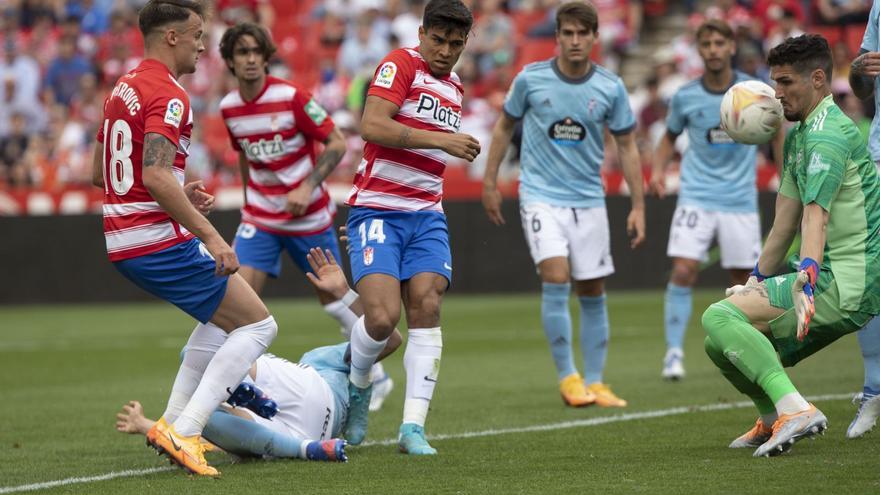 El Celta no remata la faena