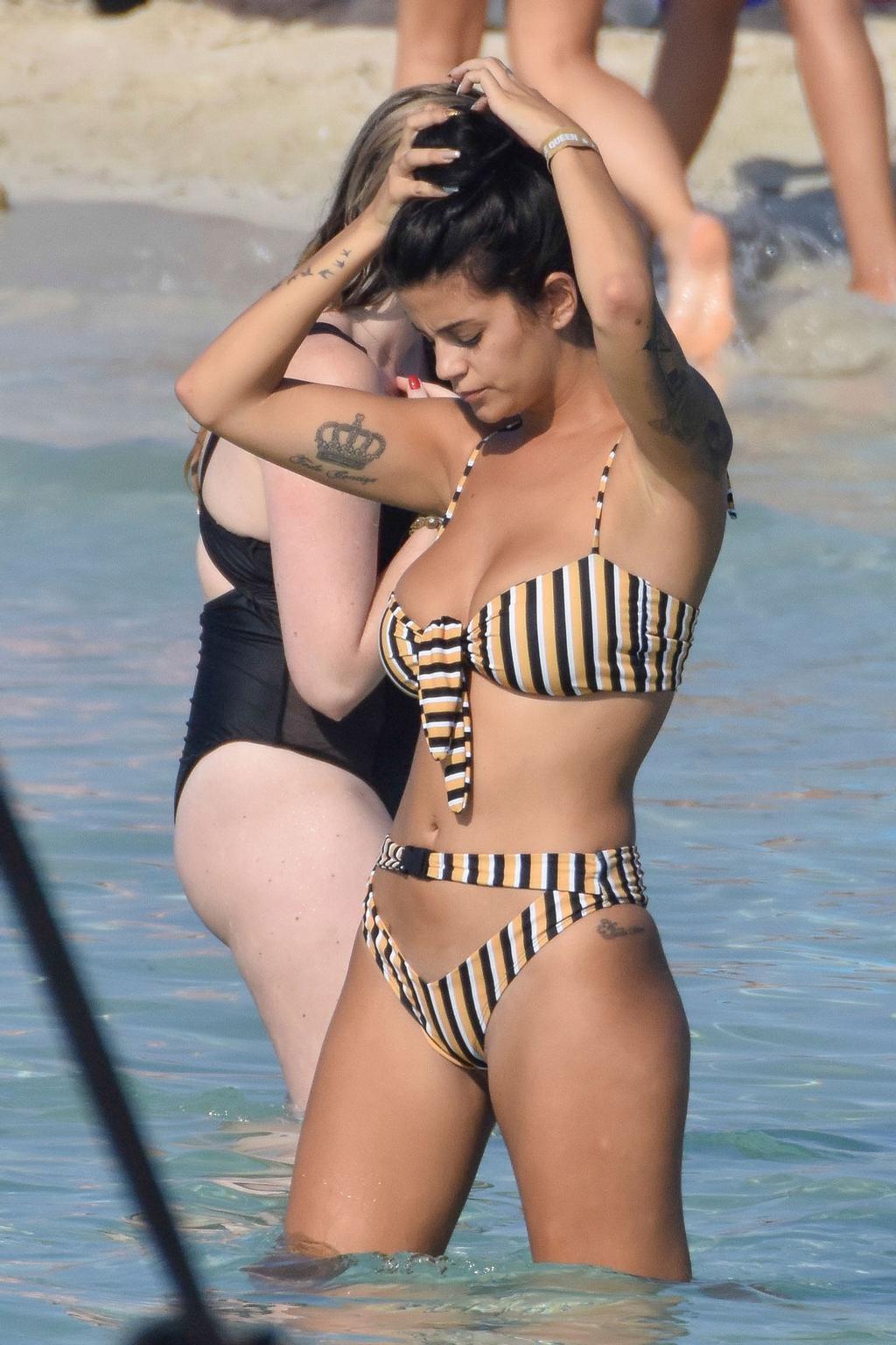 Lola Ortiz en bikini