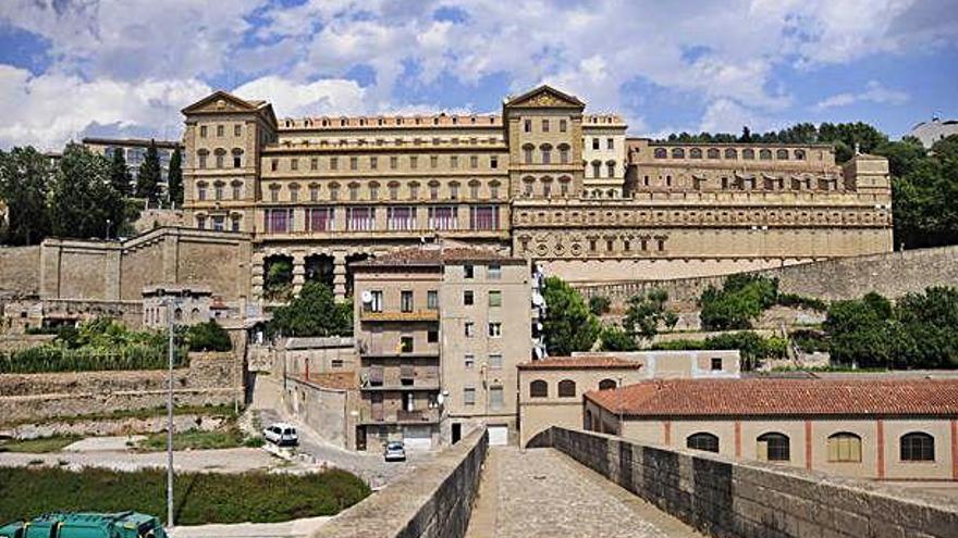 Vista des del Pont Vell de la Cova de Manresa, una imatge icònica de l&#039;entrada sud a la ciutat