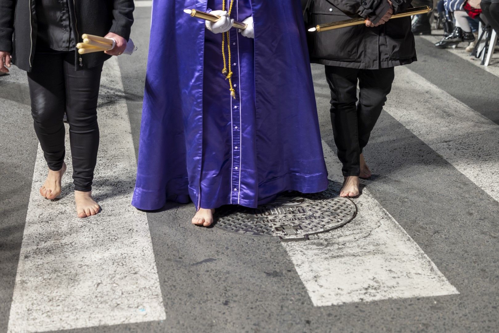 Las quince cofradías de la Semana Santa de Torrevieja recorrieron las calles en Viernes Santo